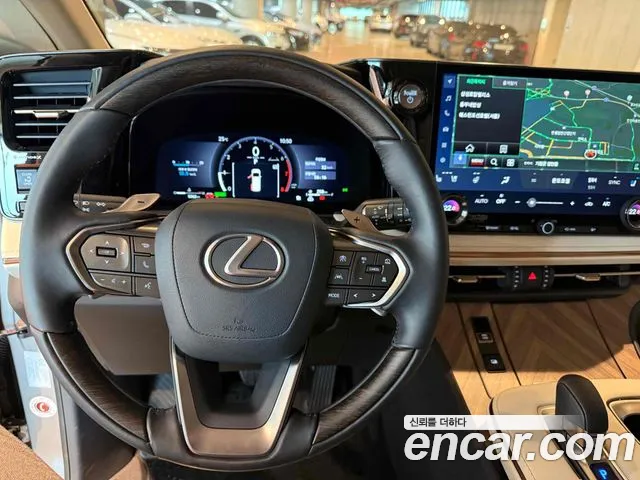 Lexus LM 2024