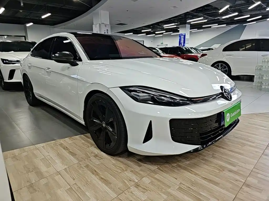 Volkswagen Lamando 2025