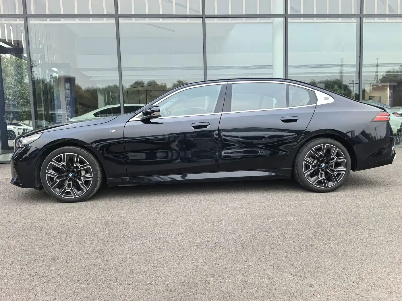 BMW 5 серии 2025