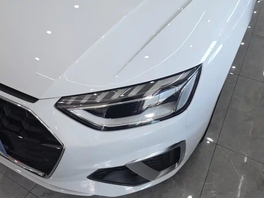 Audi A4 2024
