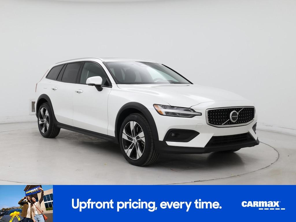 Volvo V60 Cross Country 2025