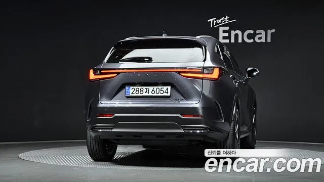 Lexus NX 2024