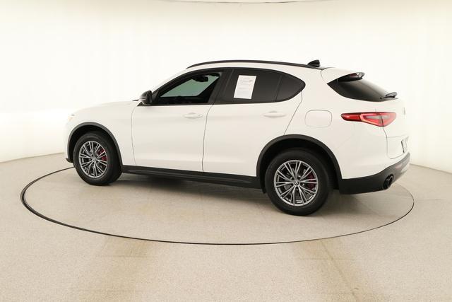 Alfa Romeo Stelvio 2023