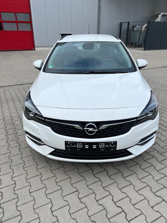 Opel Astra 2021