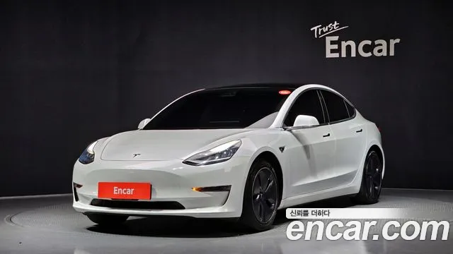 Tesla Model 3 2020