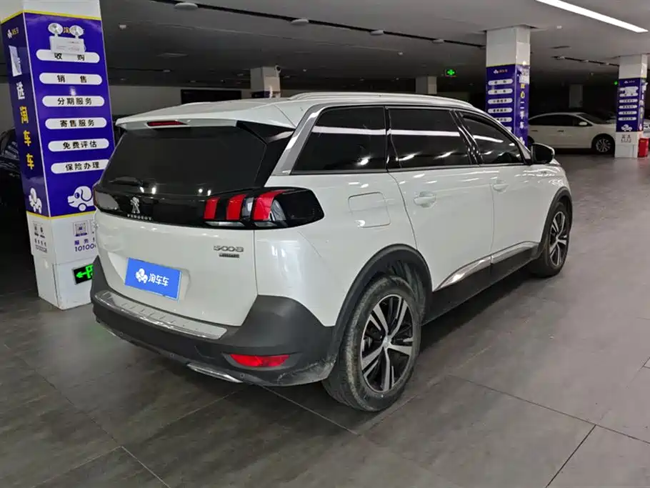 Peugeot 5008 2022
