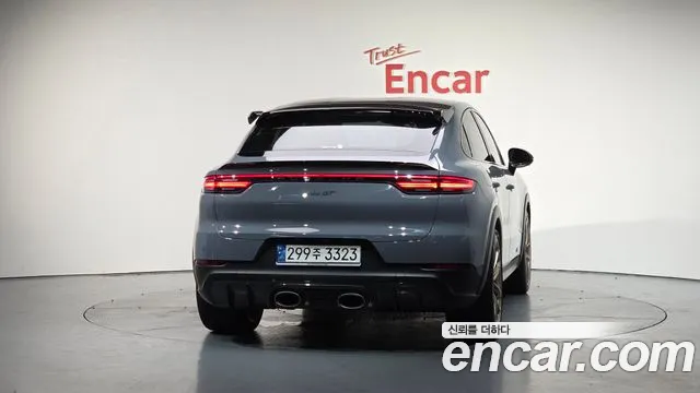 Porsche Cayenne 2022