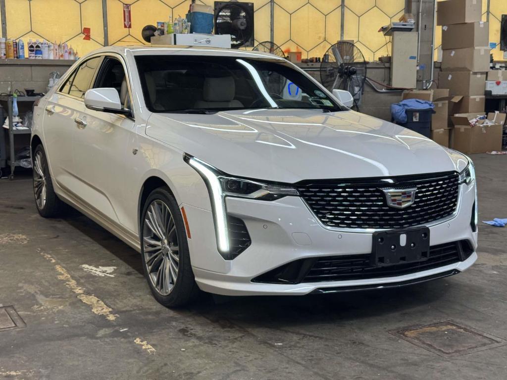 Cadillac CT4 2023