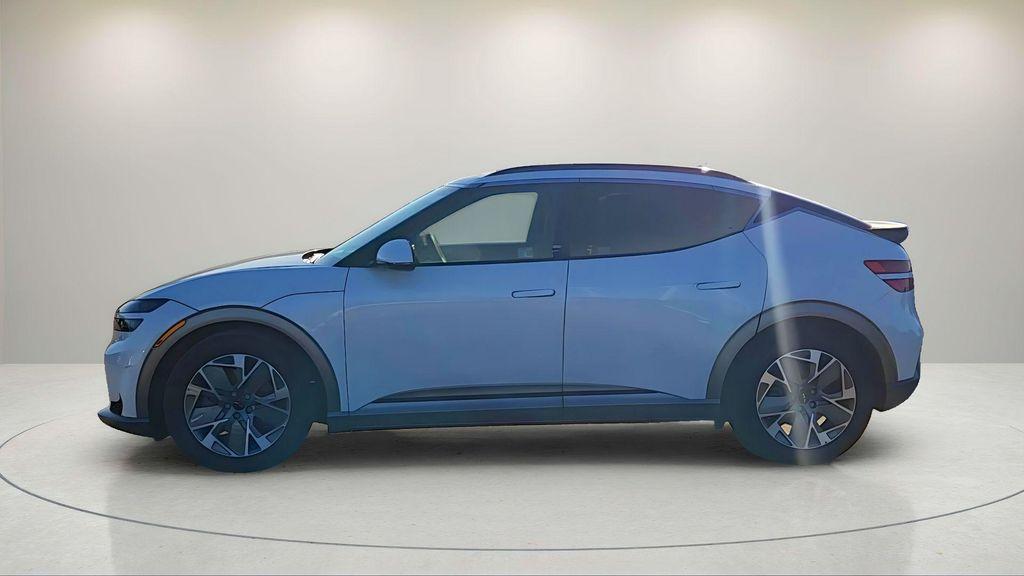 Genesis GV60 2025