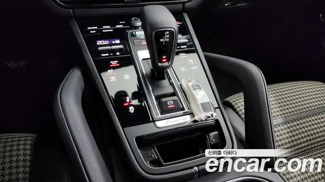 Porsche Cayenne 2021