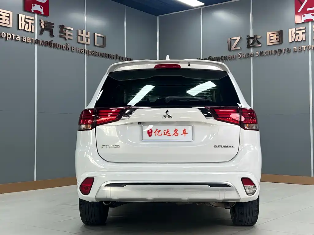 Mitsubishi Outlander 2021