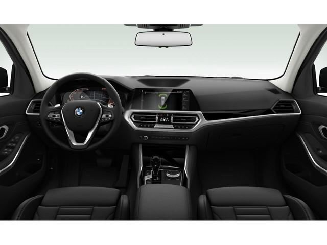 BMW 330 2022