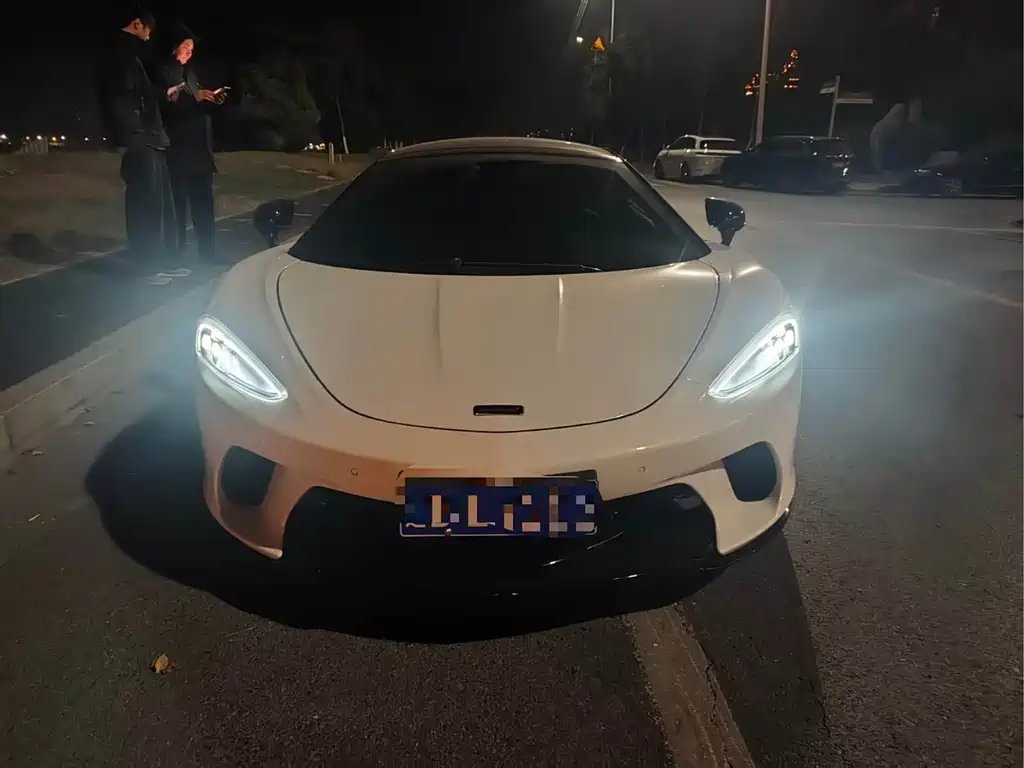 McLaren GT 2021