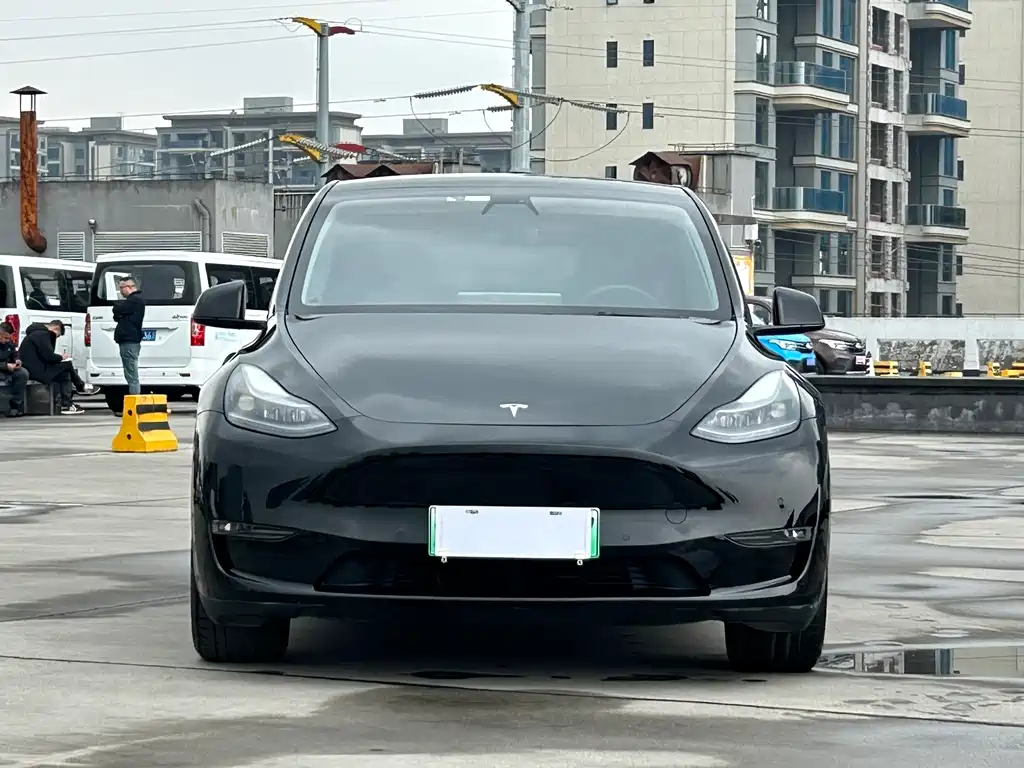 Tesla Model Y 2021