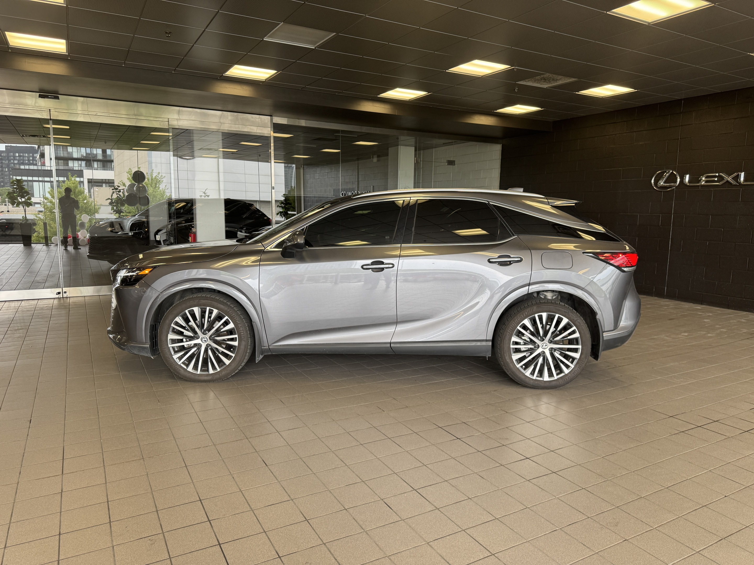 Lexus RX 2023