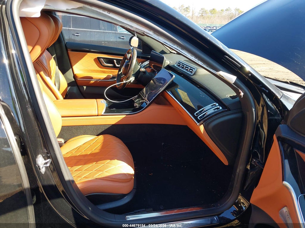 Mercedes-Benz S-Класс 2021