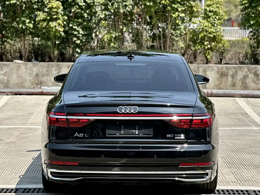 Audi A8 2023