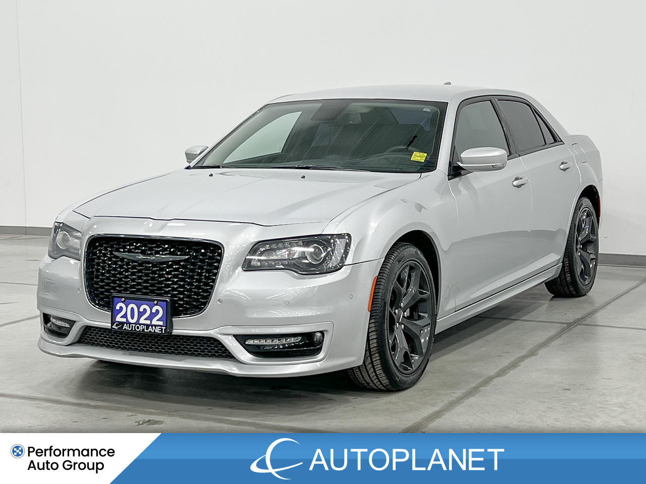 Chrysler 300 2022