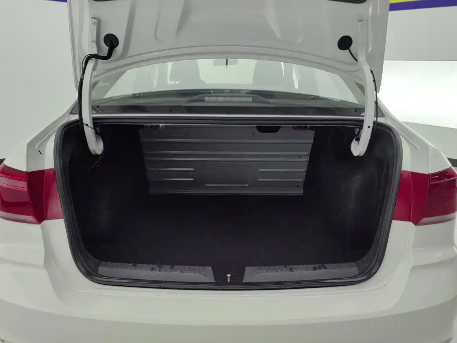 Volkswagen Santana 2021