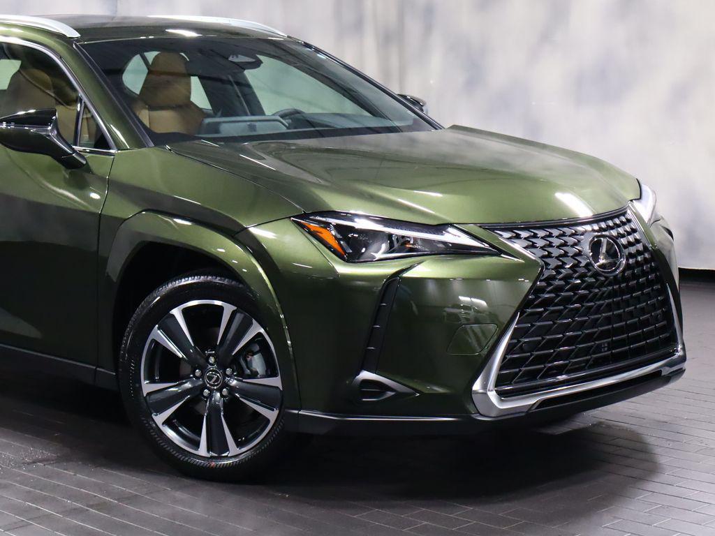 Lexus UX 2026