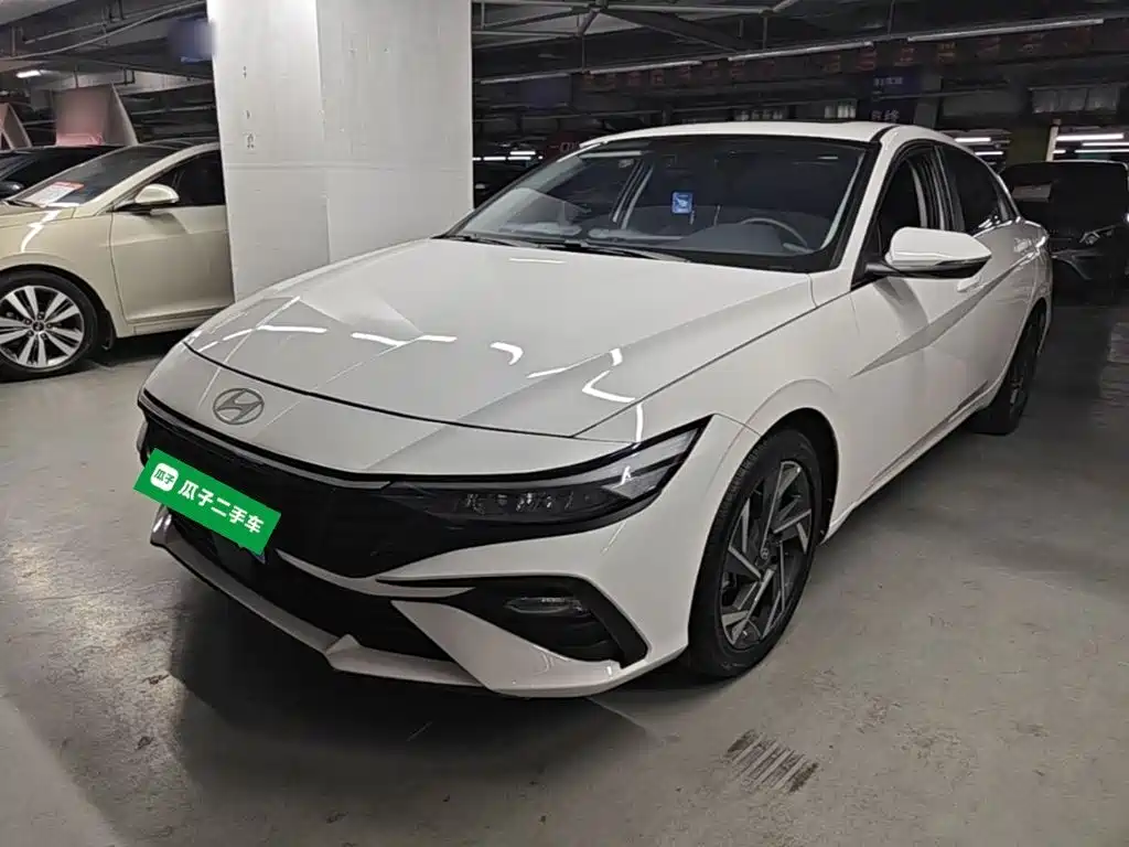 Hyundai Elantra 2024