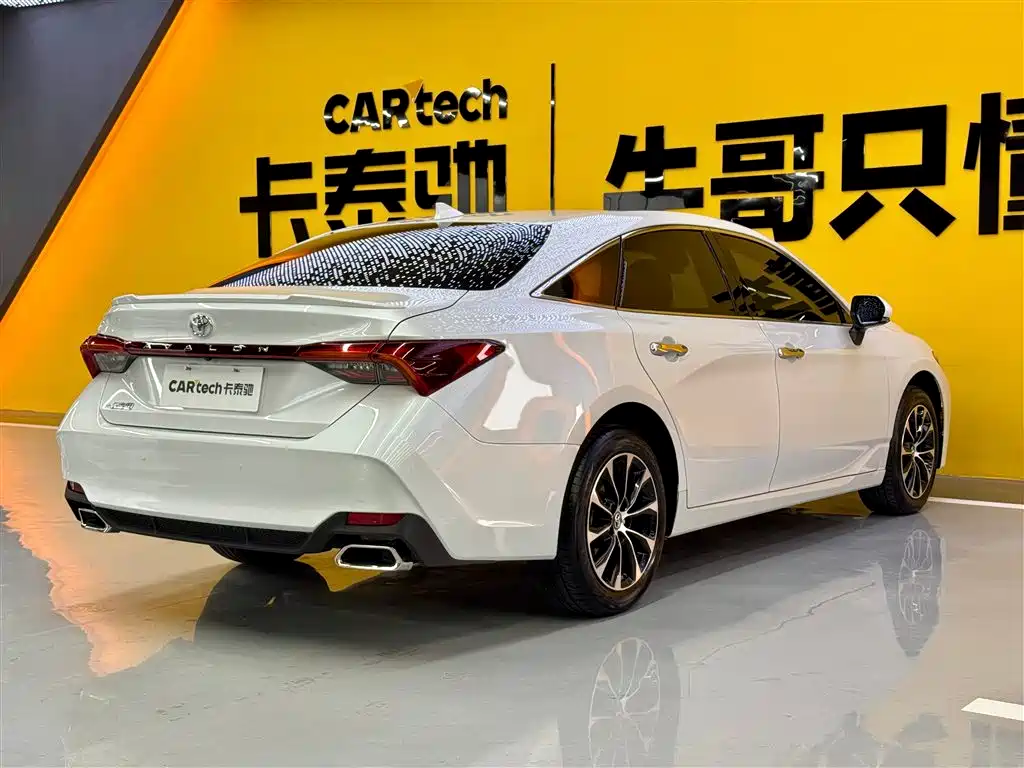 Toyota Avalon 2023