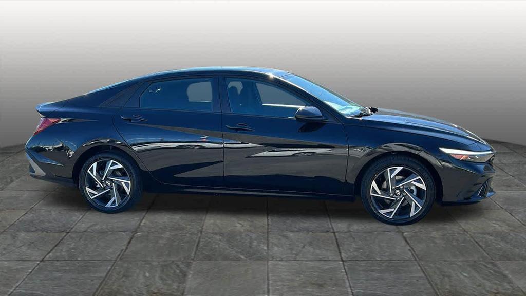 Hyundai Elantra 2025