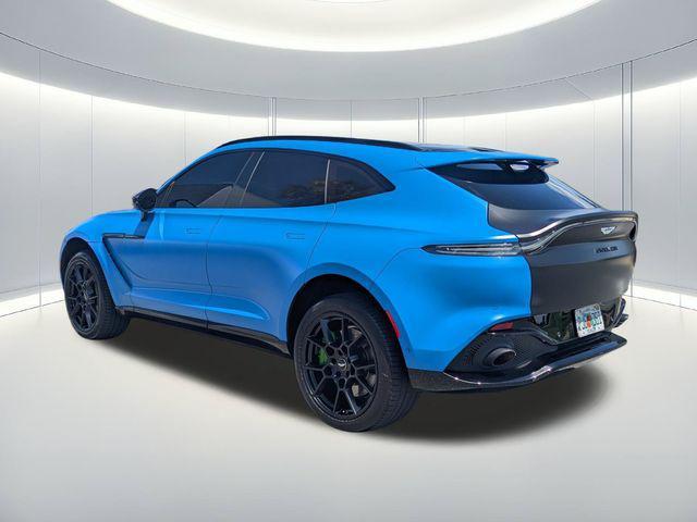 Aston Martin DBX 2021