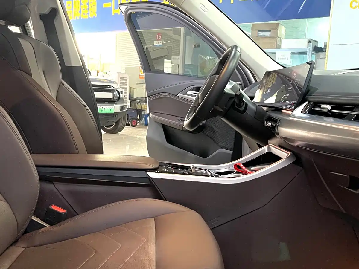 BMW iX1 2025