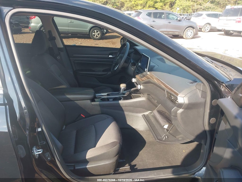 Nissan Altima 2024