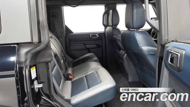 Ford Bronco 2024
