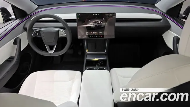 Tesla Model Y 2025