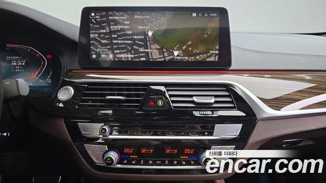 BMW 5 серии 2021