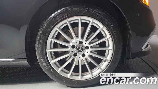 Mercedes-Benz E-Класс 2022