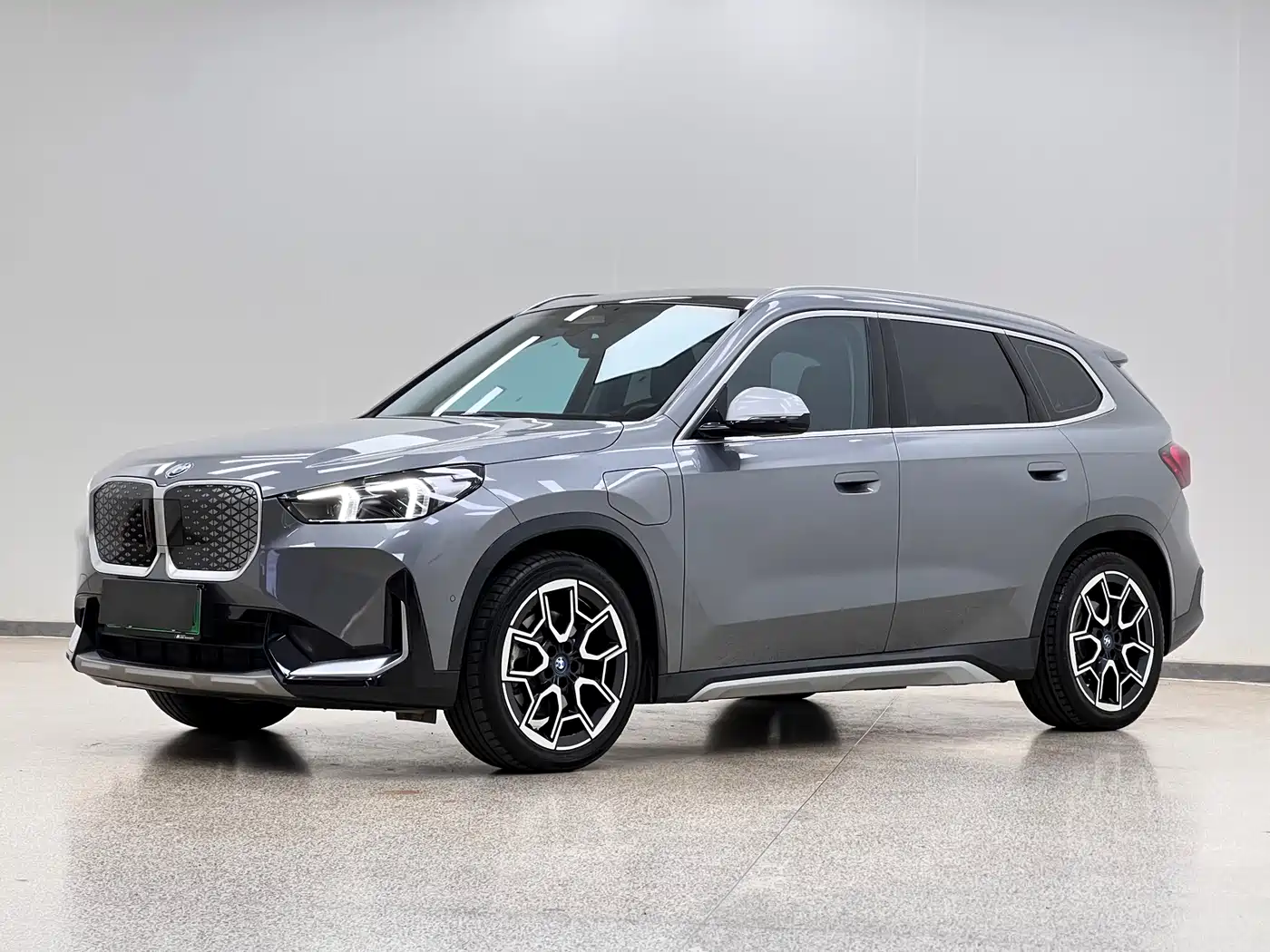 BMW iX1 2023