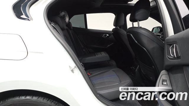 BMW 1 серии 2023