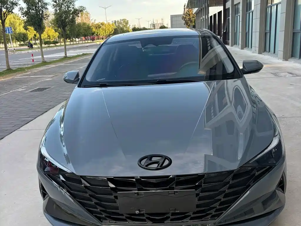 Hyundai Elantra 2023