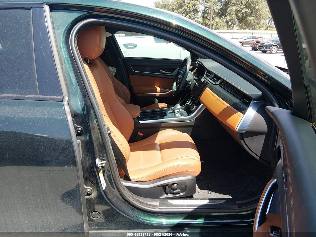 Jaguar XF 2023