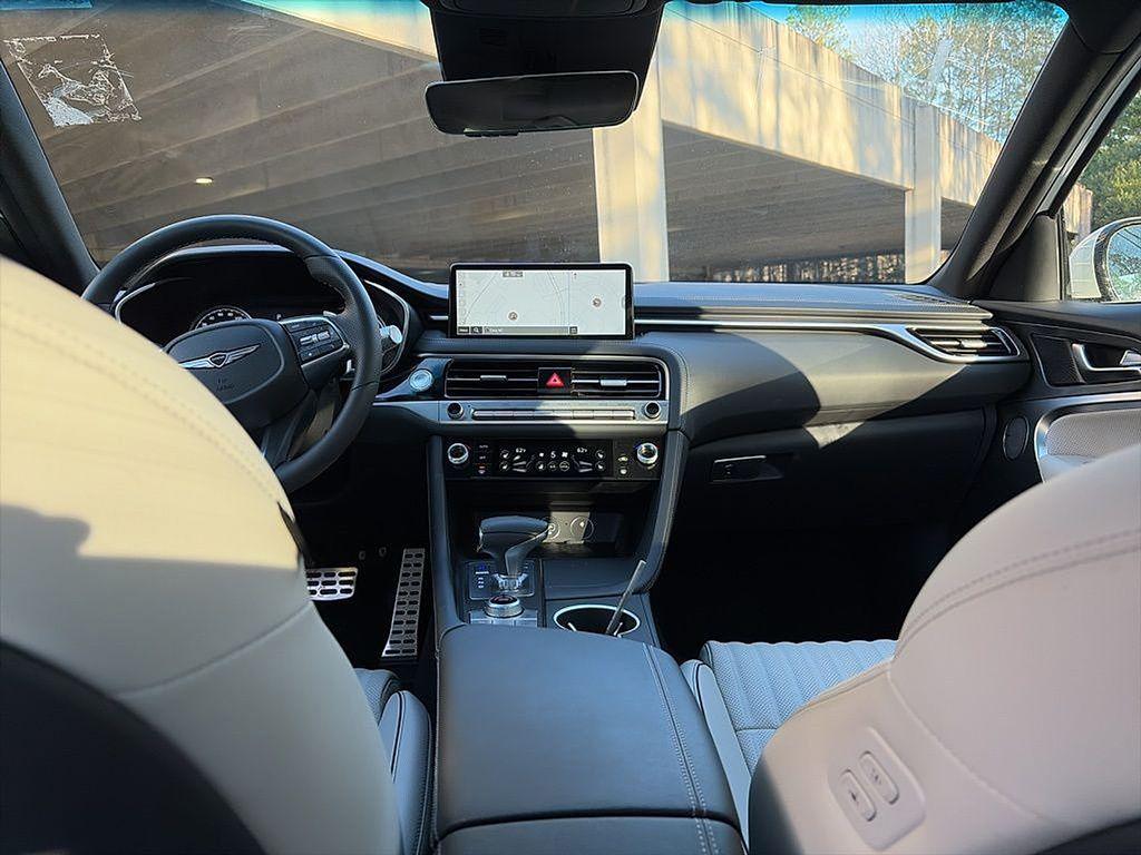 Genesis G70 2025