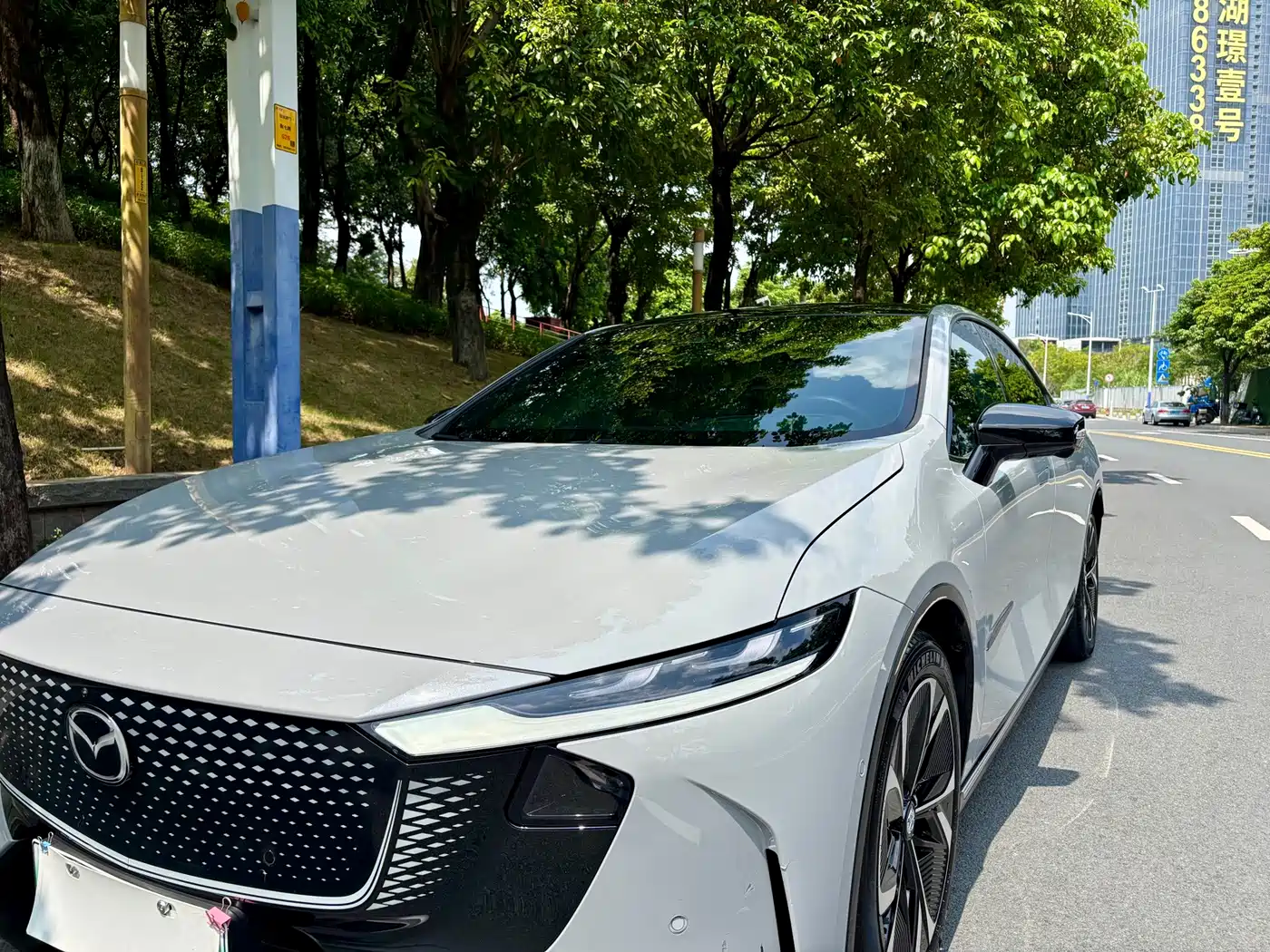 Mazda EZ-6 2024