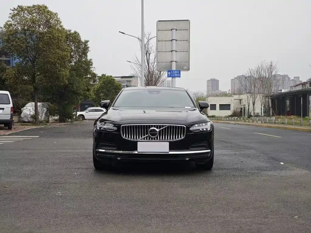 Volvo S90 2024