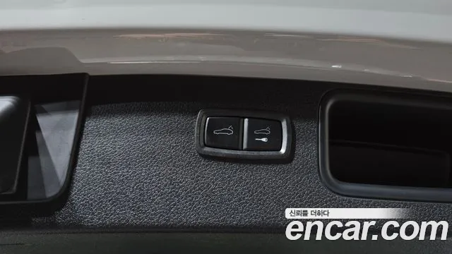 Porsche Macan 2023