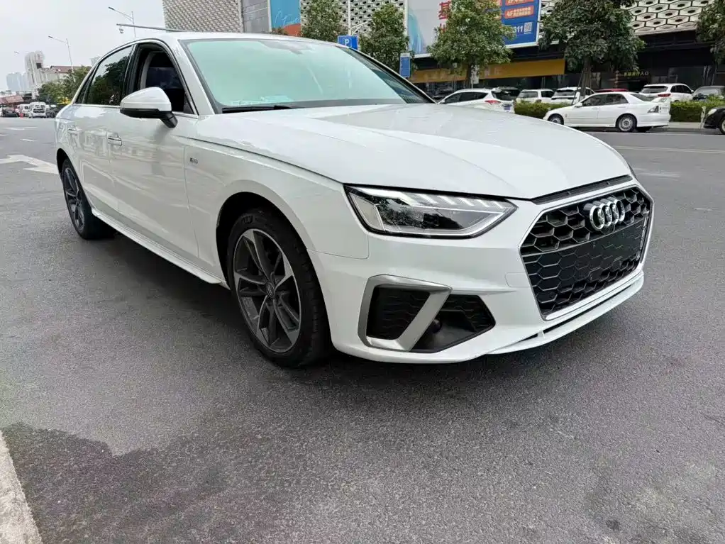 Audi A4 2021