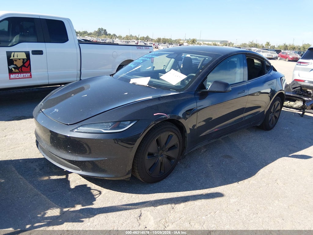 Tesla Model 3 2024