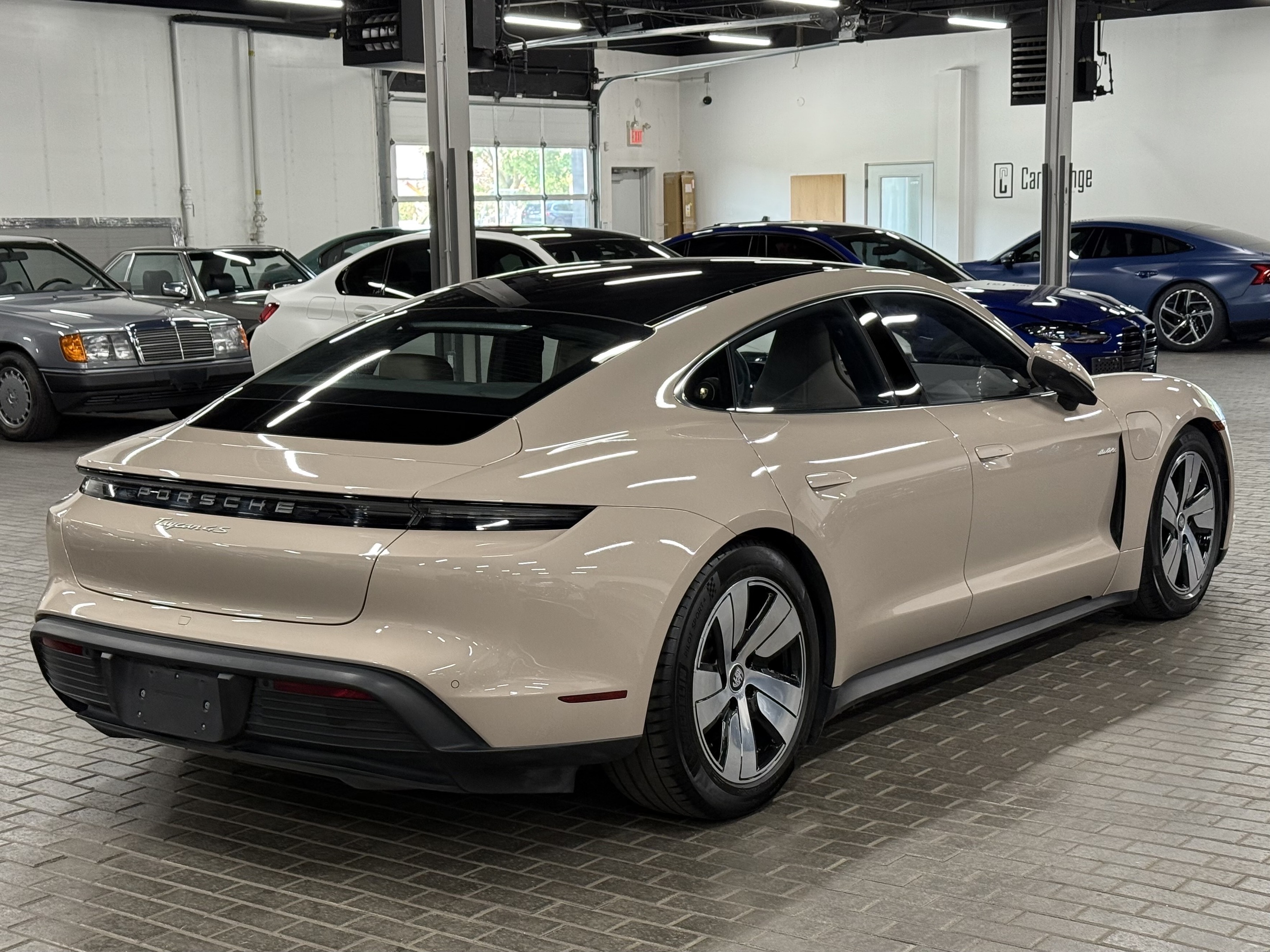 Porsche Taycan 2022