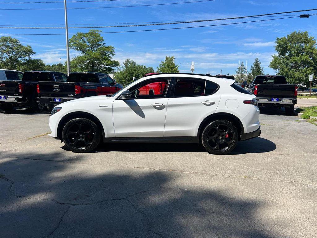 Alfa Romeo Stelvio 2024