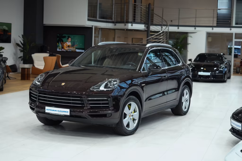 Porsche Cayenne 2021