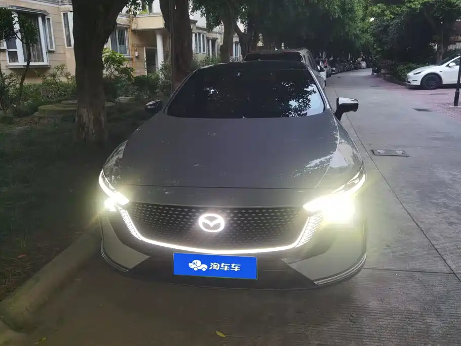 Mazda EZ-6 2026