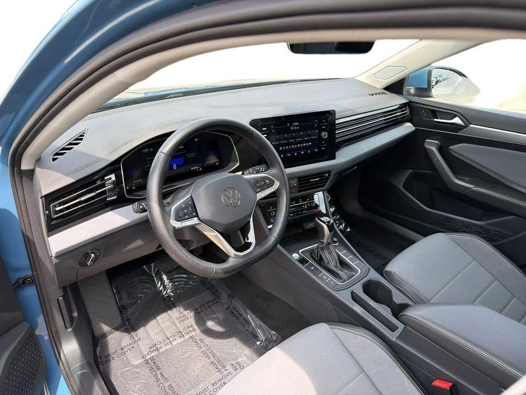 Volkswagen Jetta 2025