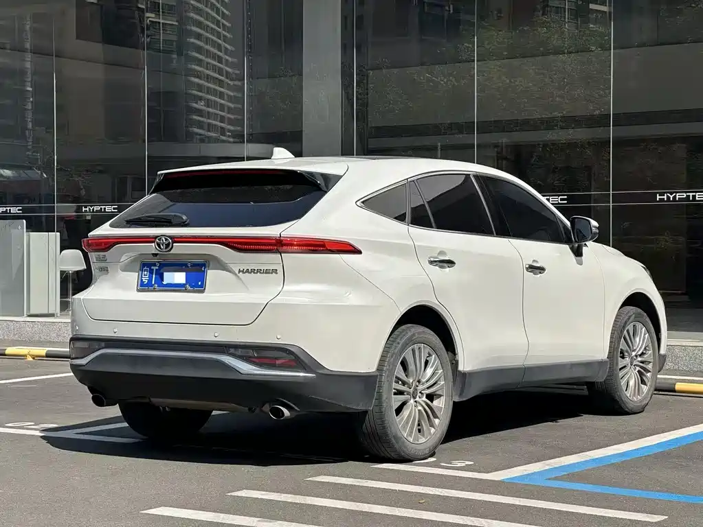 Toyota Harrier 2022